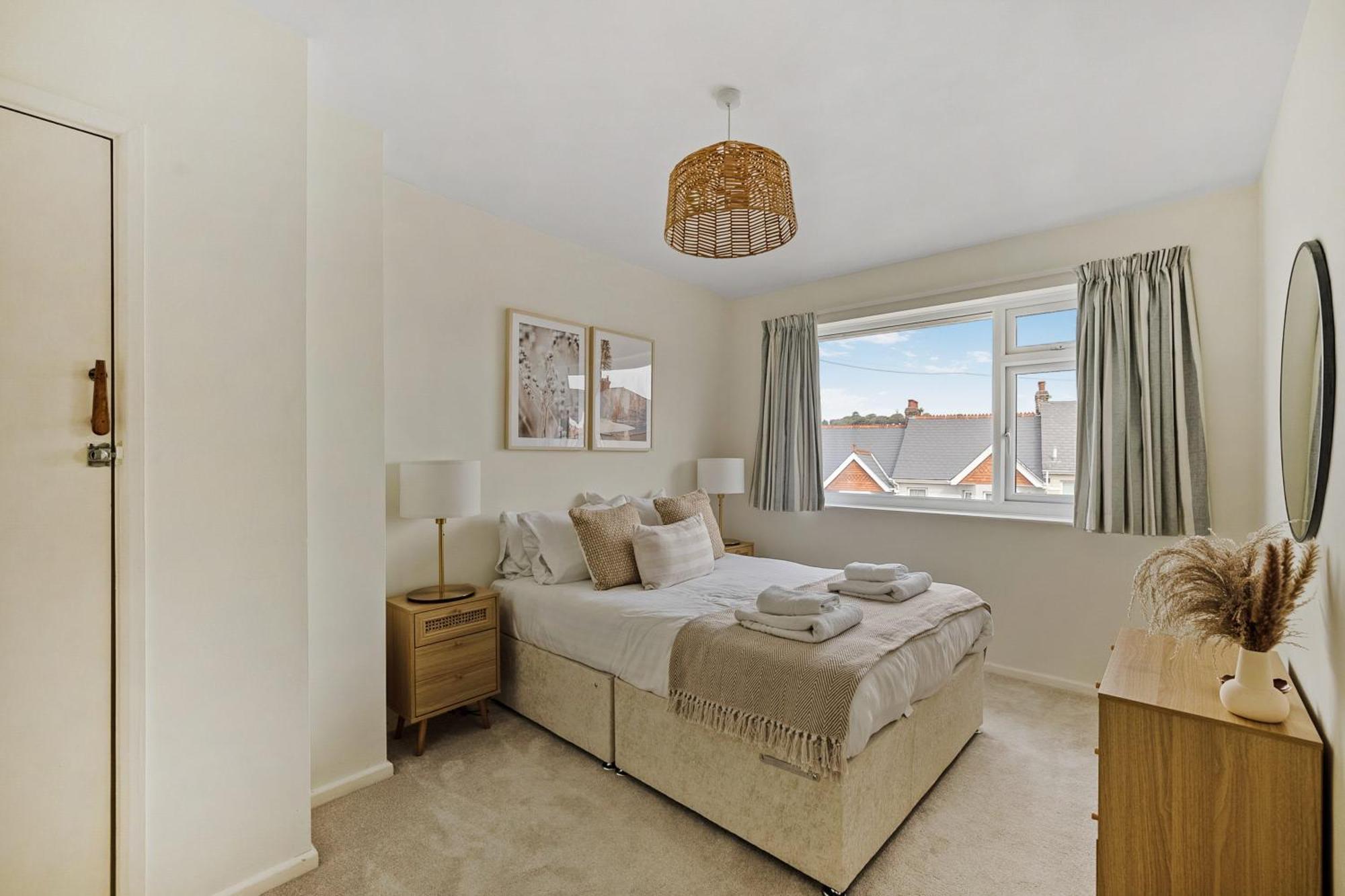 Modern Homely 3 Bed In Central Plymouth W Parking Exterior photo