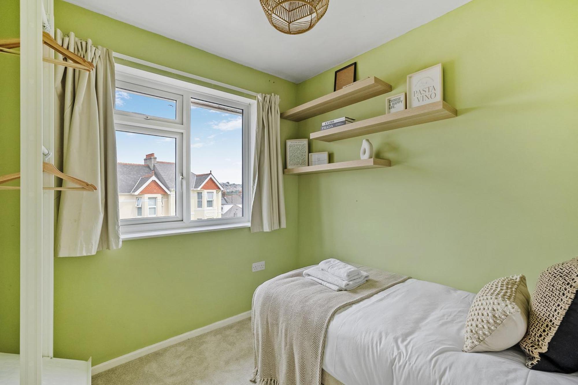 Modern Homely 3 Bed In Central Plymouth W Parking Exterior photo