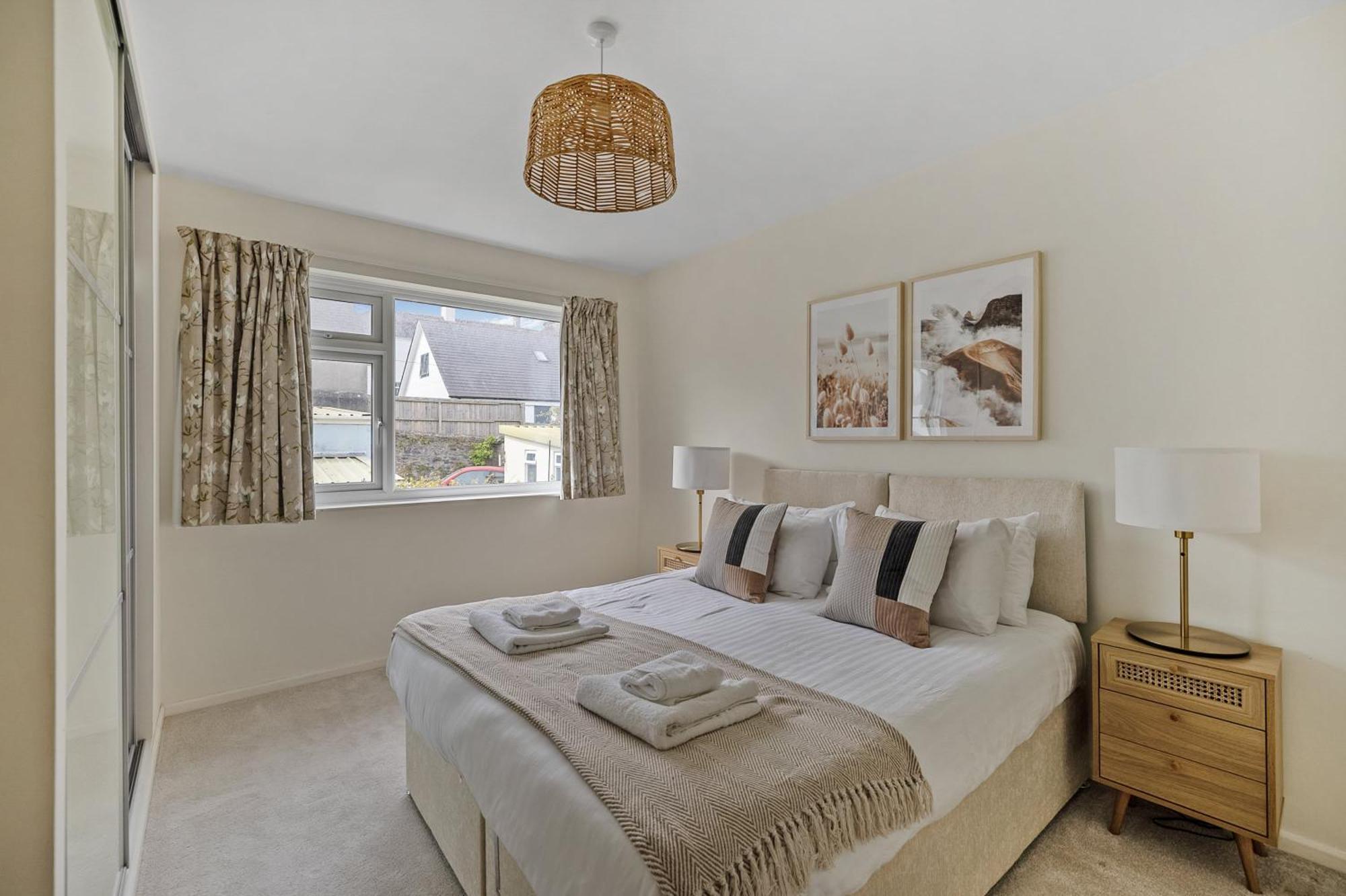 Modern Homely 3 Bed In Central Plymouth W Parking Exterior photo